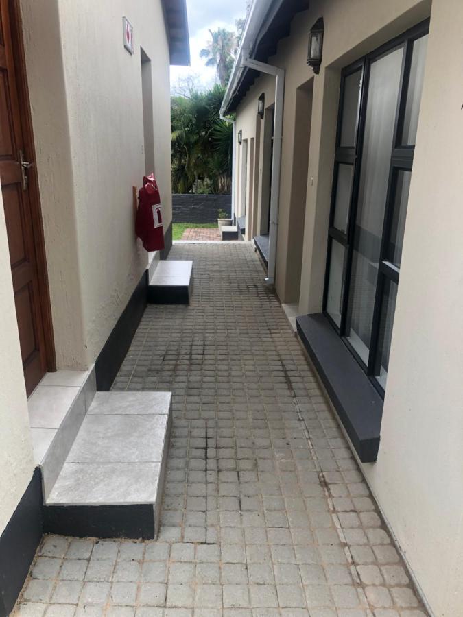 Spring Acres Guesthouse Mbombela Екстер'єр фото