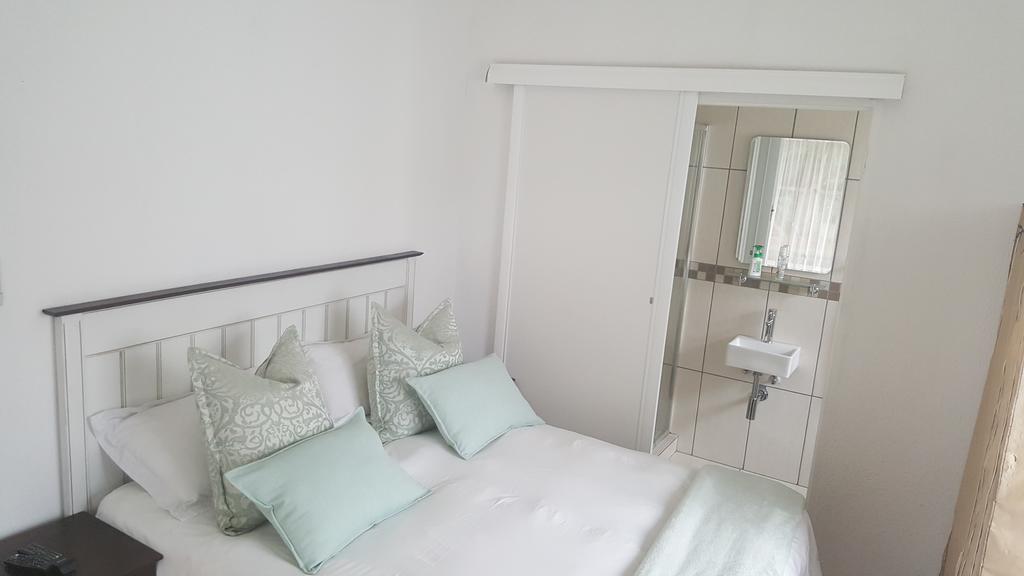 Spring Acres Guesthouse Mbombela Екстер'єр фото