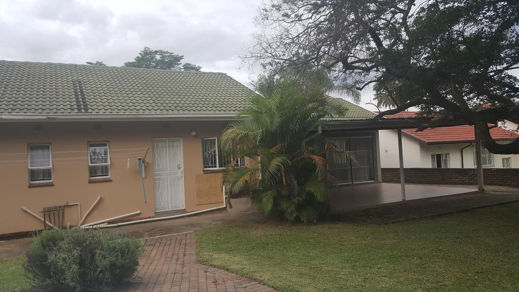Spring Acres Guesthouse Mbombela Екстер'єр фото